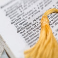 Wat is een tautologie? Betekenis met voorbeelden