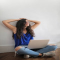 Wat is het verschil tussen een artikel en een blog?