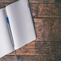 Wat is het verschil tussen een column en een artikel?